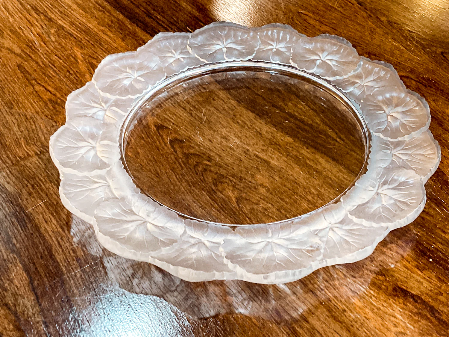 Vintage Lalique France Honfleur Geranium 11 Inch Clear Crystal Dish Plate - Image 4