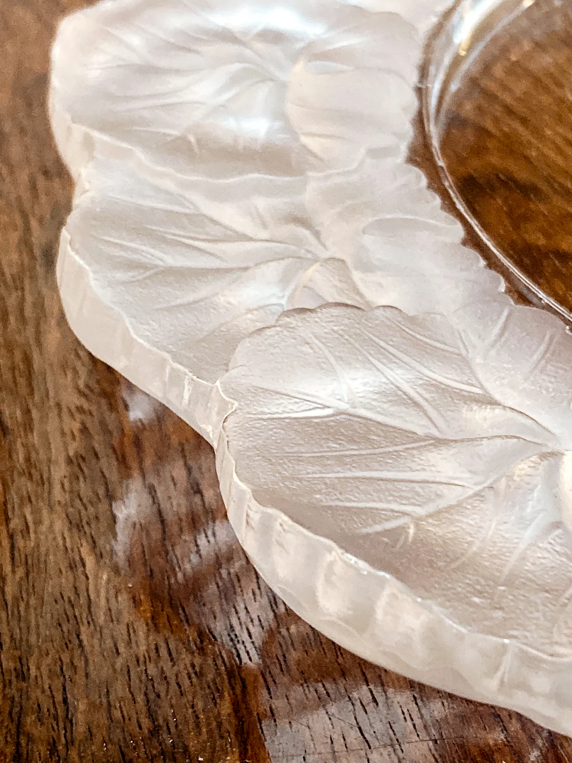 Vintage Lalique France Honfleur Geranium 11 Inch Clear Crystal Dish Plate - Image 8