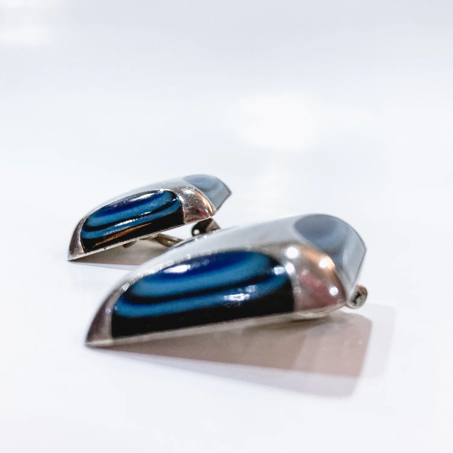 Vintage Mexico Sterling Silver Layered Blue Glass Geometric Clip On Earrings - Image 13