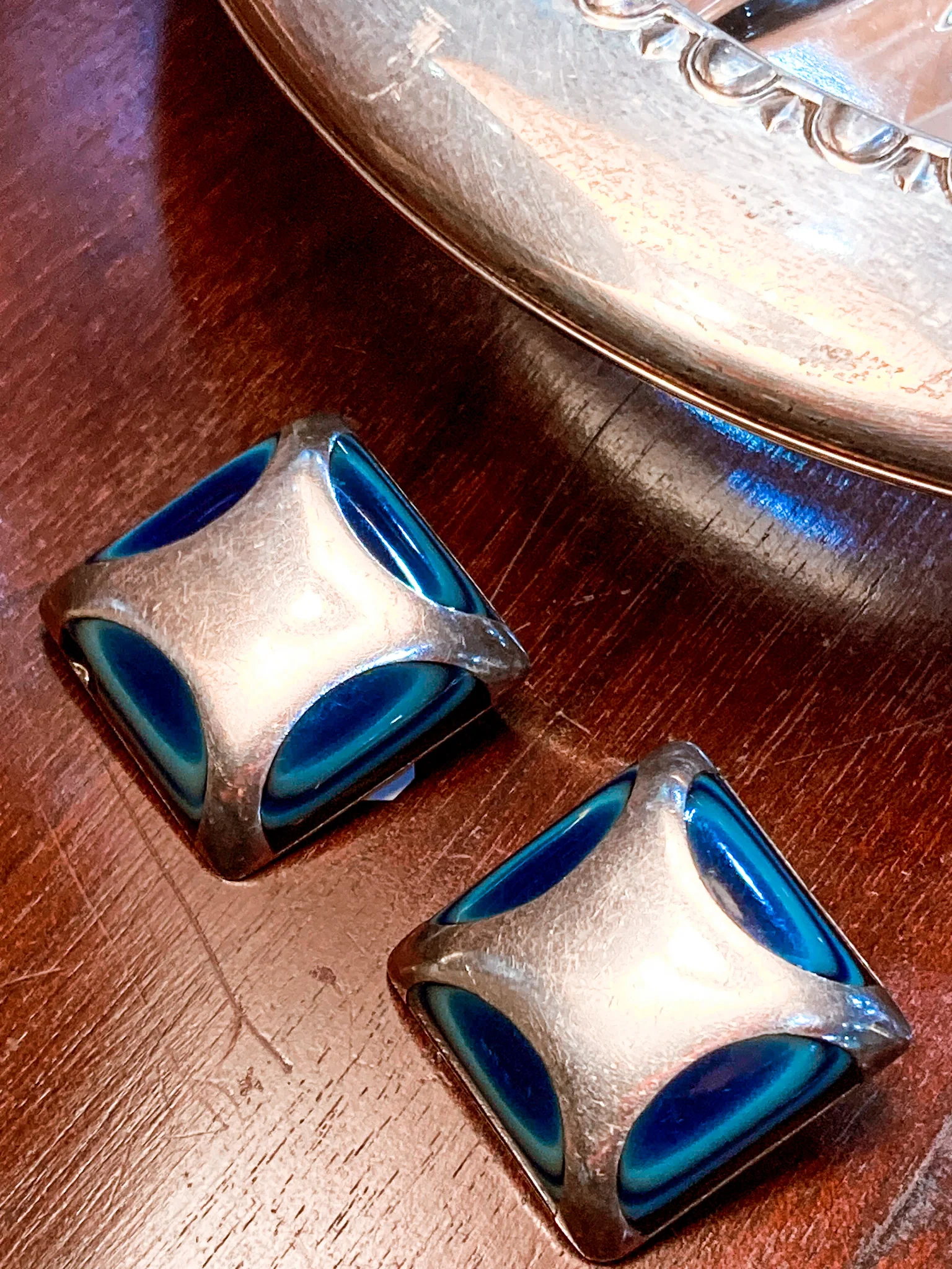 Vintage Mexico Sterling Silver Layered Blue Glass Geometric Clip On Earrings - Image 5