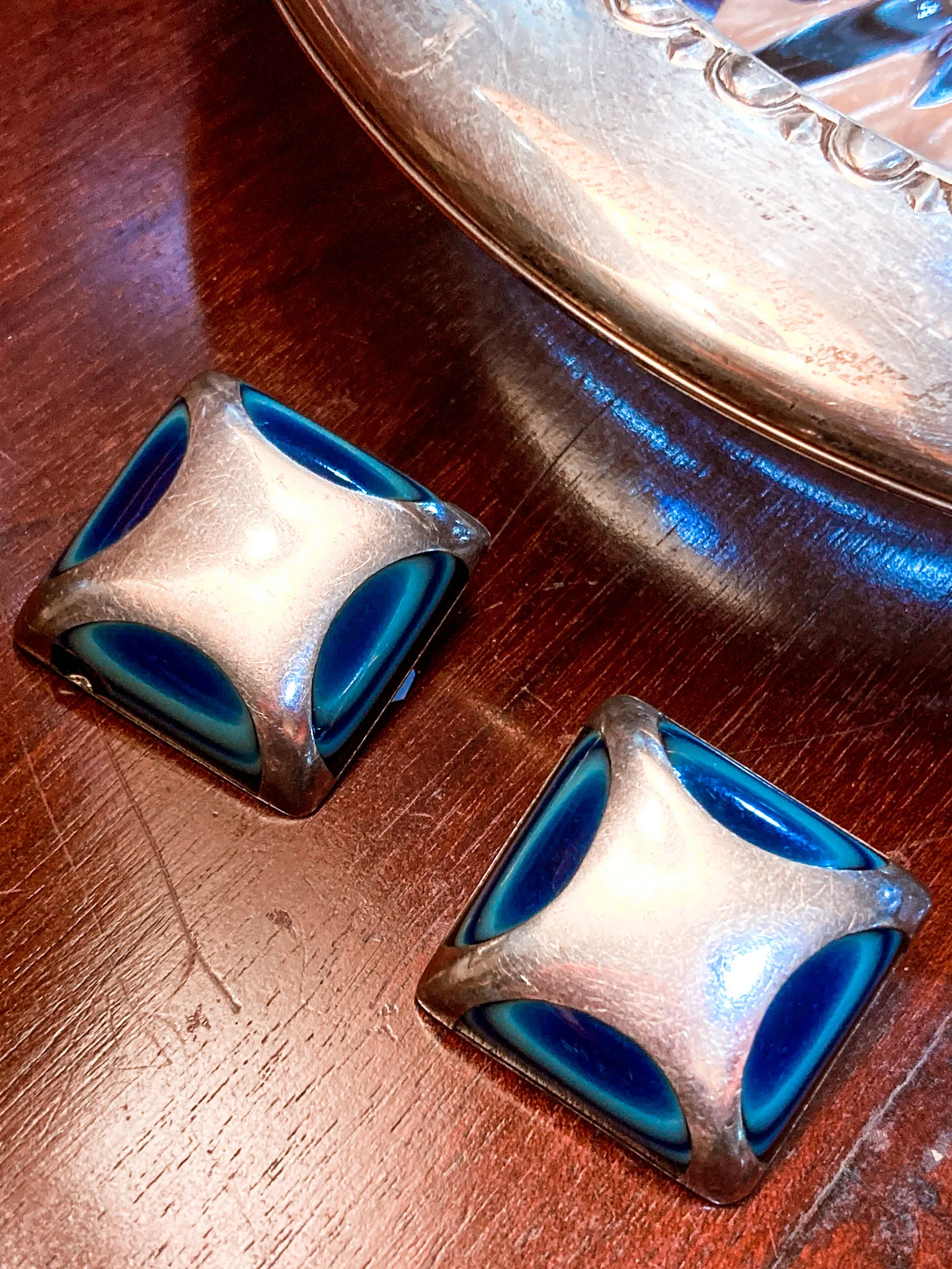 Vintage Mexico Sterling Silver Layered Blue Glass Geometric Clip On Earrings - Image 9