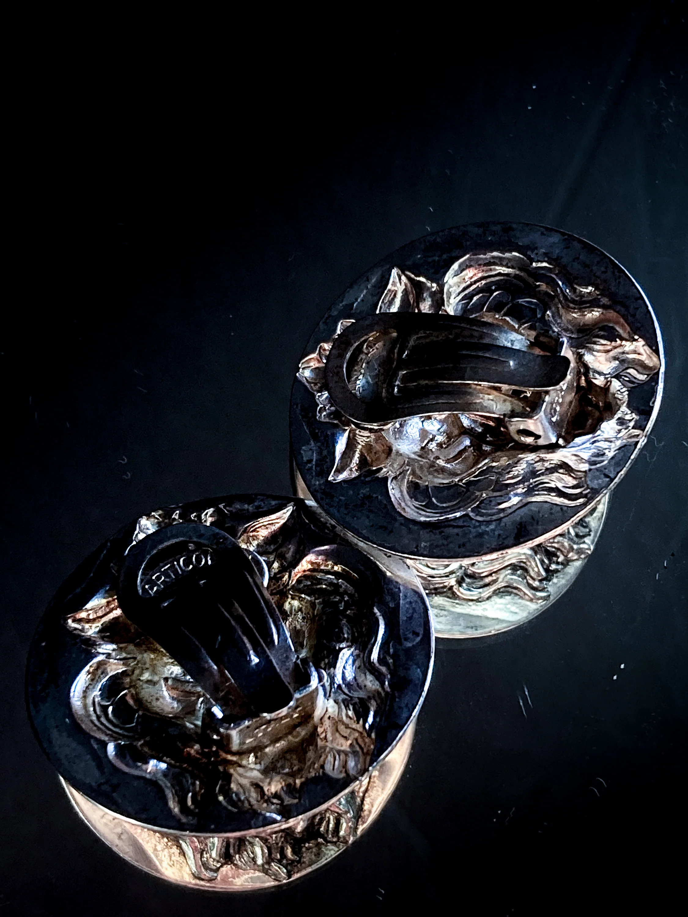 Vintage Particolari Italian Silver Toned Lion Head Clip On Earrings - Image 16