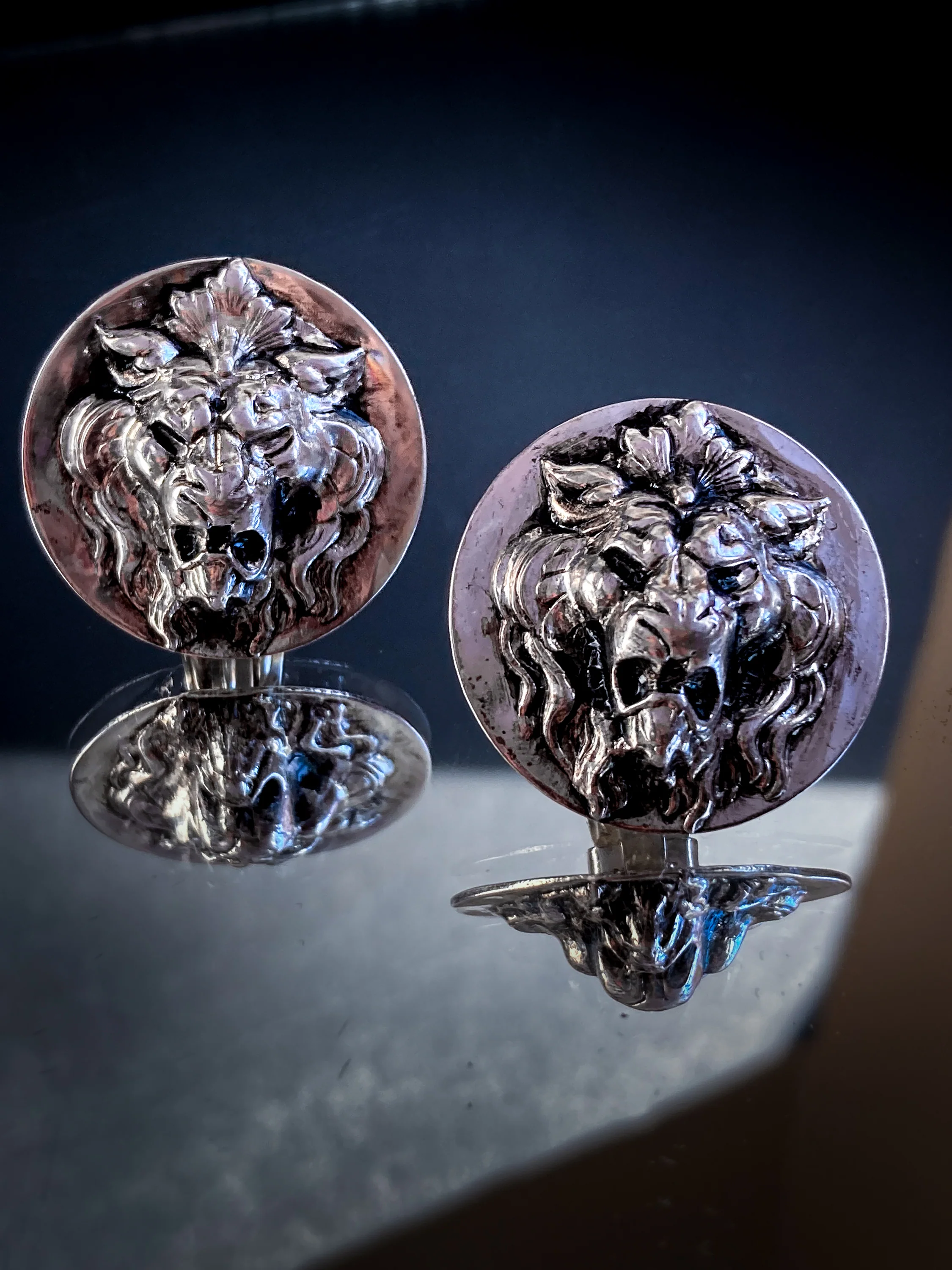 Vintage Particolari Italian Silver Toned Lion Head Clip On Earrings - Image 5