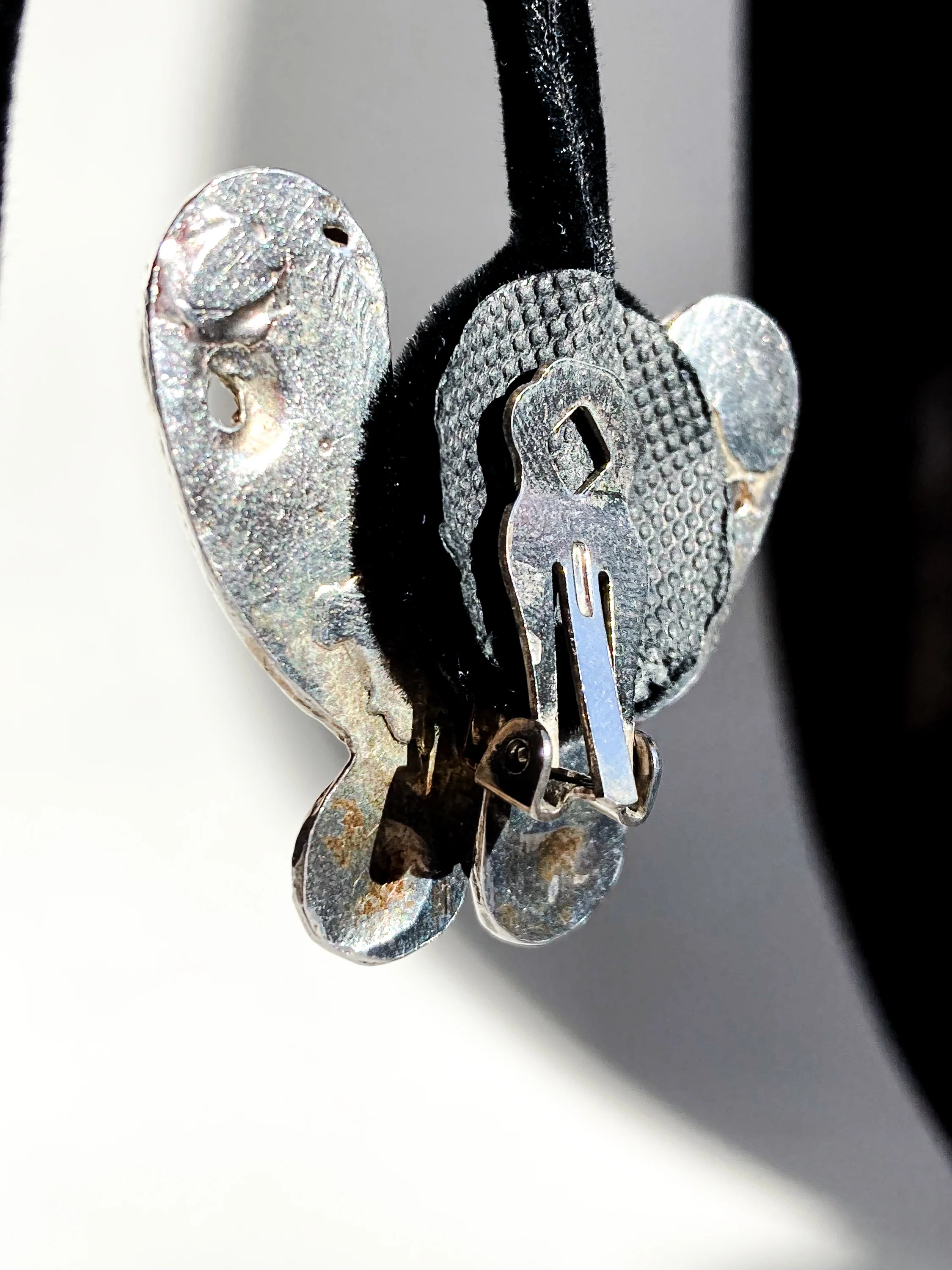 Vintage Pre-Columbian Style Silver Toned Geometric Clip On Earrings - Image 15