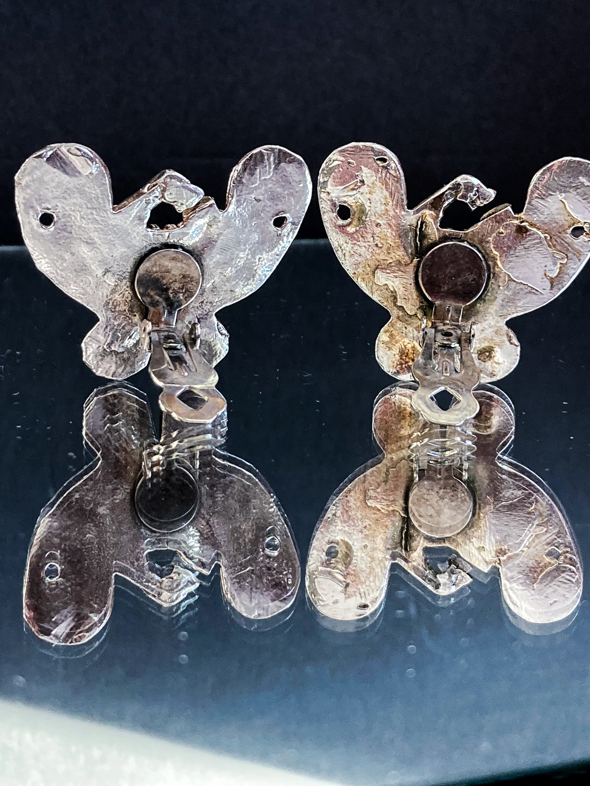 Vintage Pre-Columbian Style Silver Toned Geometric Clip On Earrings - Image 17