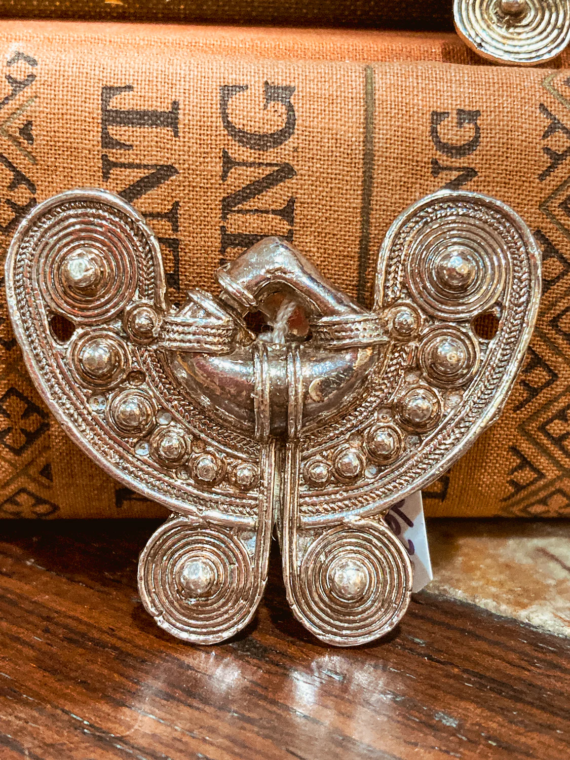 Vintage Pre-Columbian Style Silver Toned Geometric Clip On Earrings - Image 4