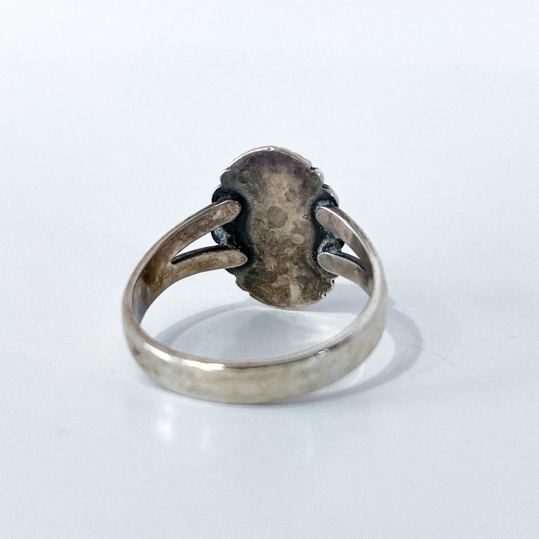 Vintage Scalloped Sterling Silver Aqua Agate Oval Stone Artsy Ring - Image 6