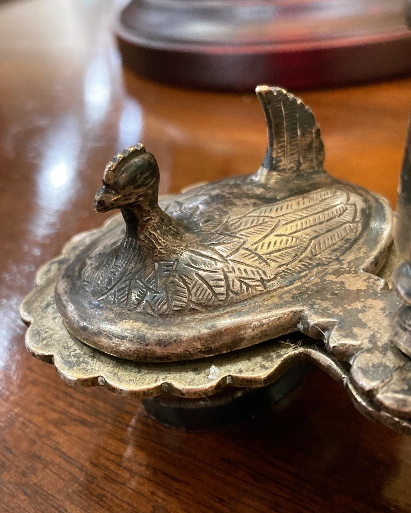 Antique Silvered Miniature Swivel Roosting Hens Table Salt Spice Cellar - Image 12