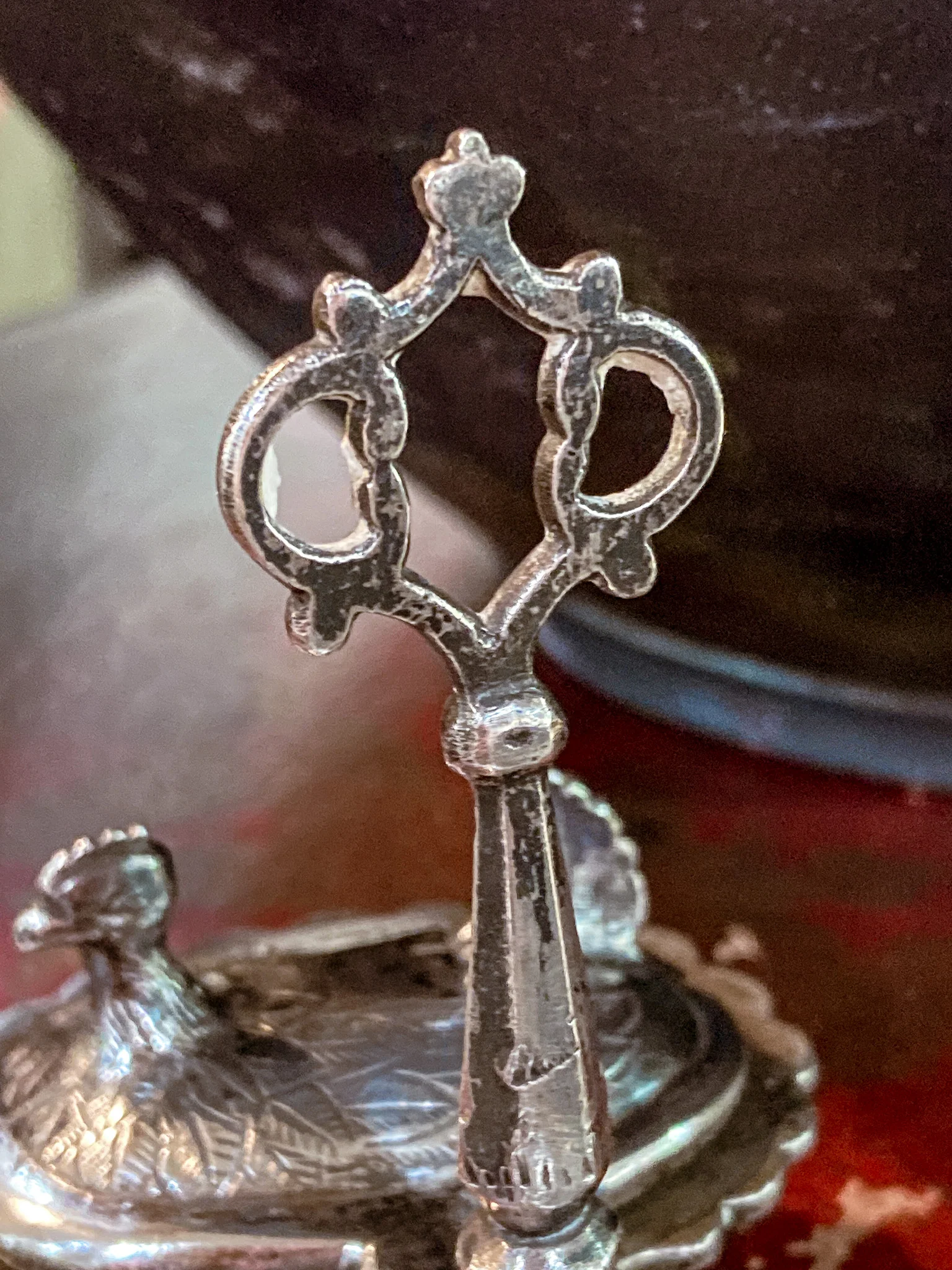 Antique Silvered Miniature Swivel Roosting Hens Table Salt Spice Cellar - Image 16