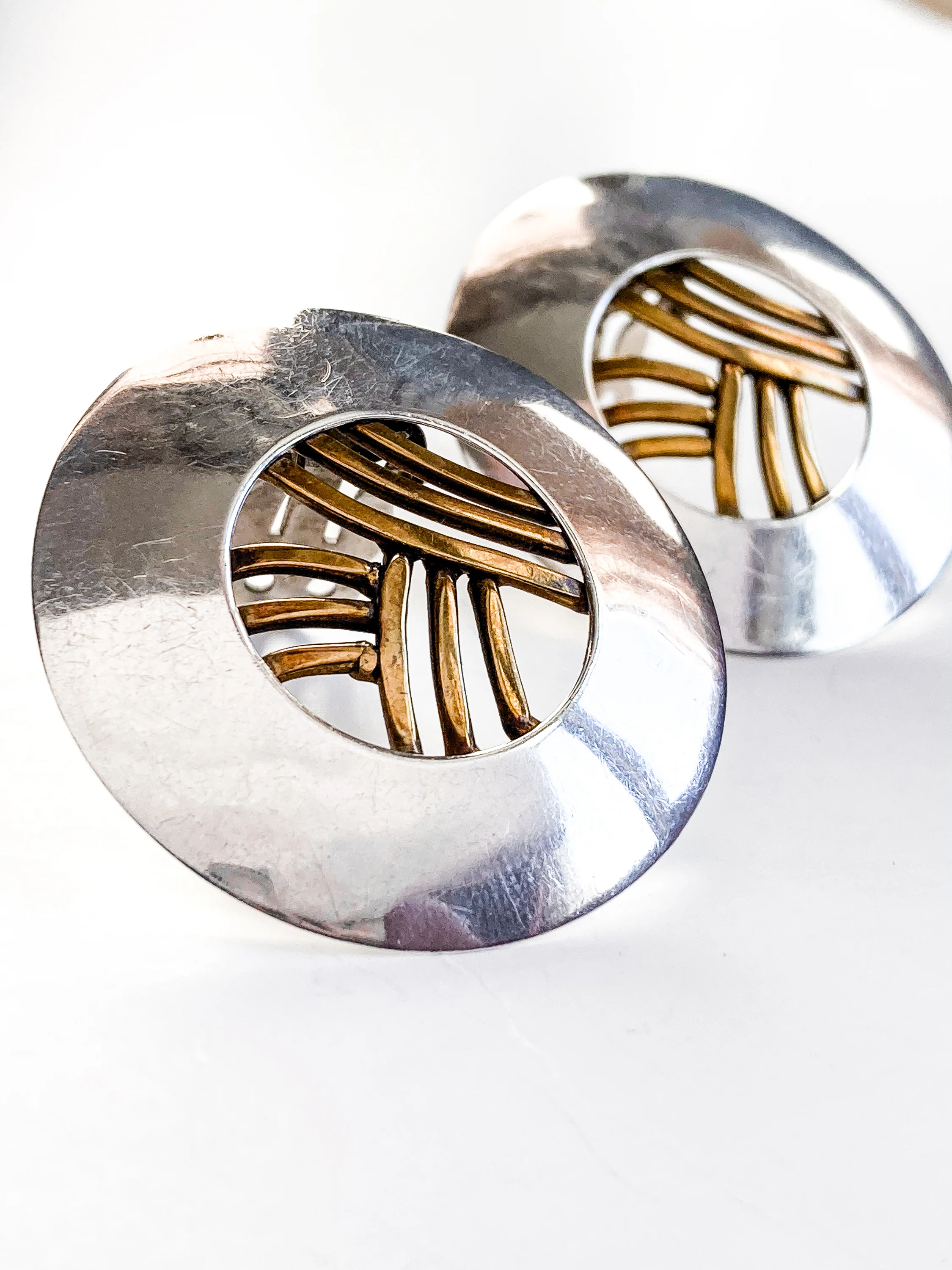 Vintage Sterling Silver Bronze Openwork Contrast Disc Clip On Earrings - Image 12