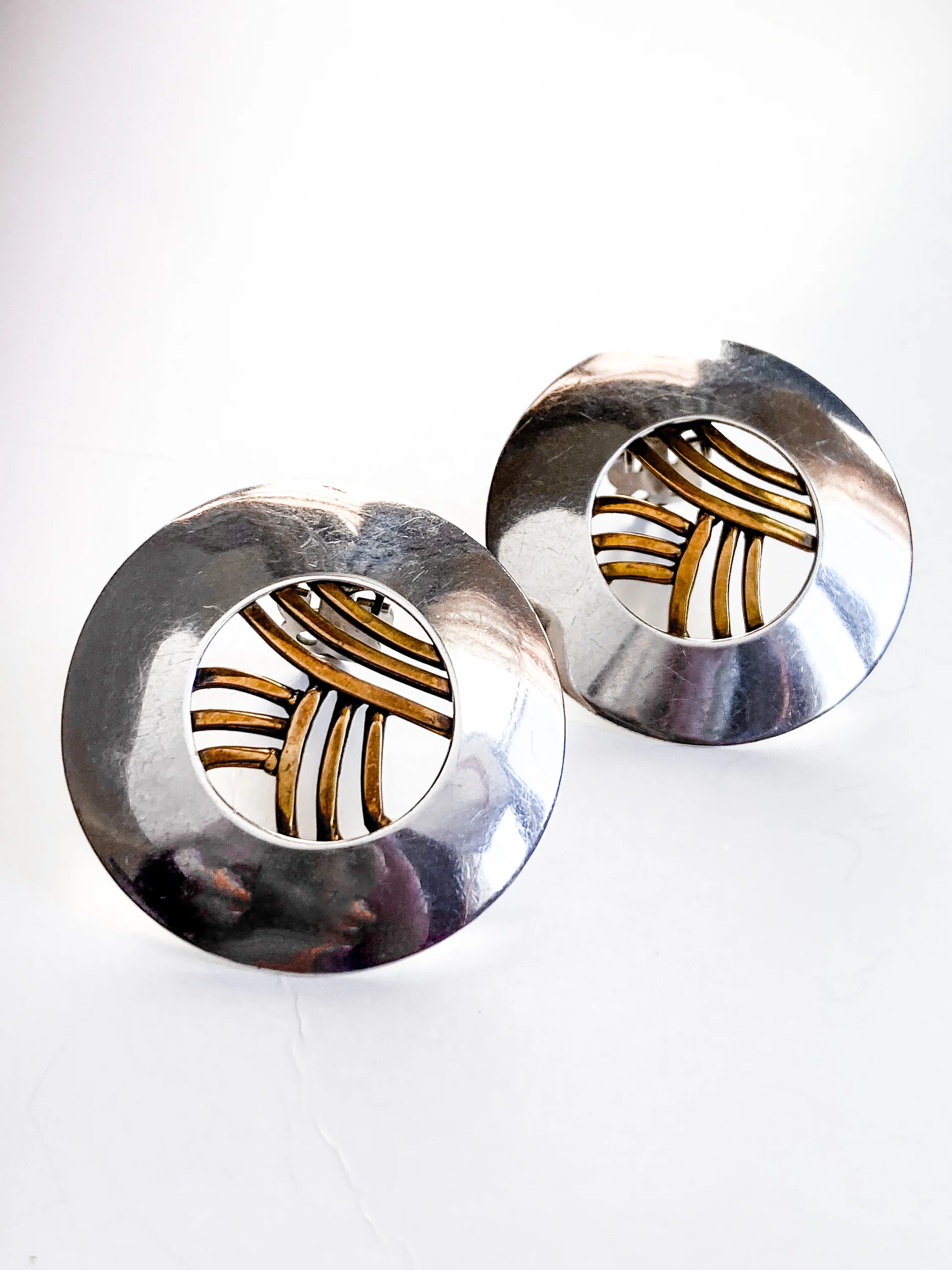 Vintage Sterling Silver Bronze Openwork Contrast Disc Clip On Earrings - Image 15