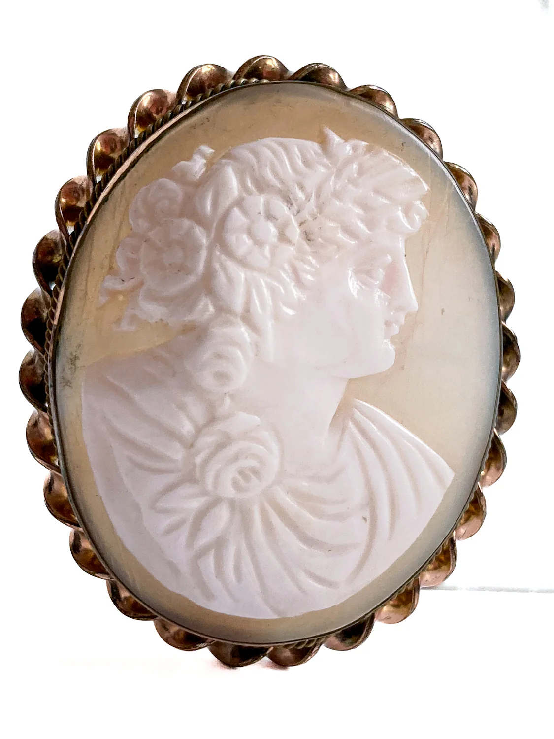 Vintage Twist Oval Gold Toned Italian Shell Carved Cameo Brooch Pin - Image 6