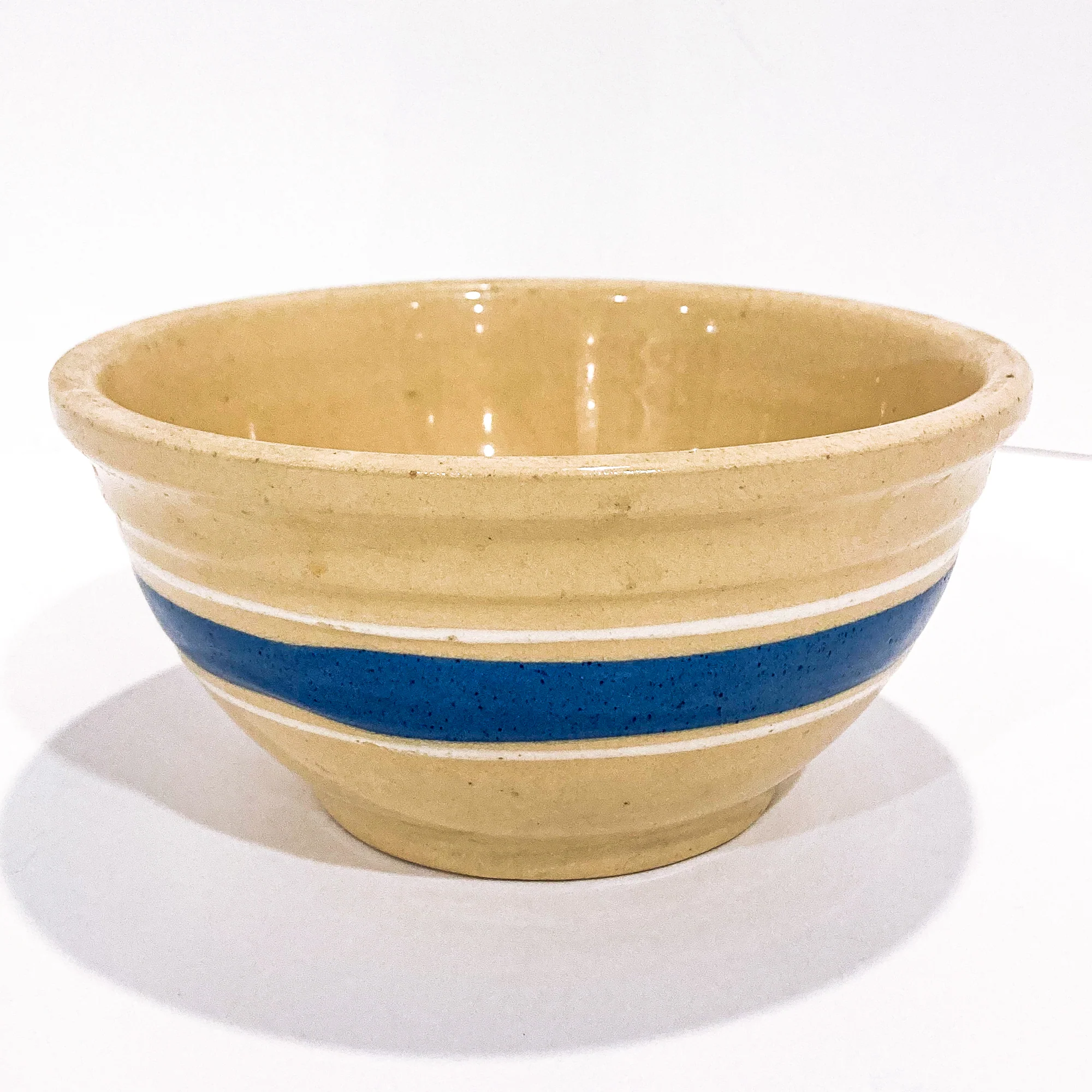 Vintage USA Made Watt Oven Ware Ceramic Blue White Cream 6” Mixing Bowl - Image 5